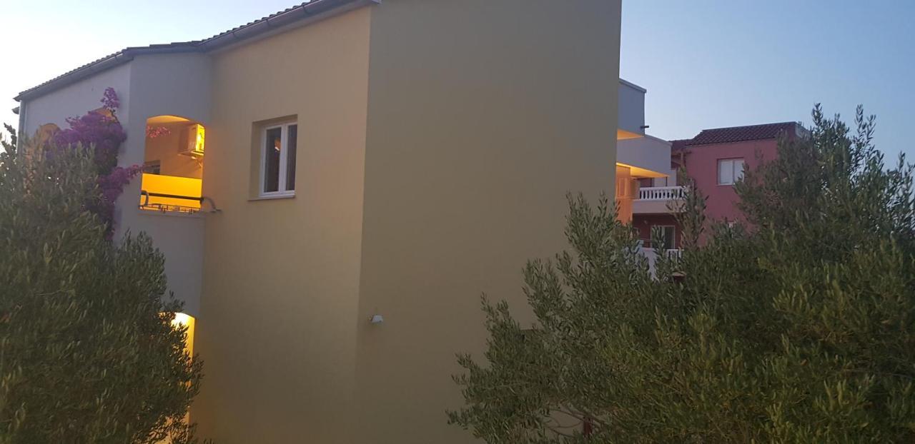 Apartmani Vranjkovic Vodice Exterior photo